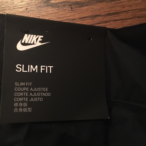 NIKE Men’s Slim Fit jogger - Picture 2 of 6